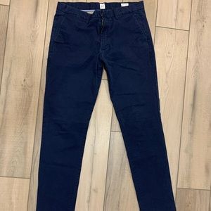 Men’s Navy chino pants